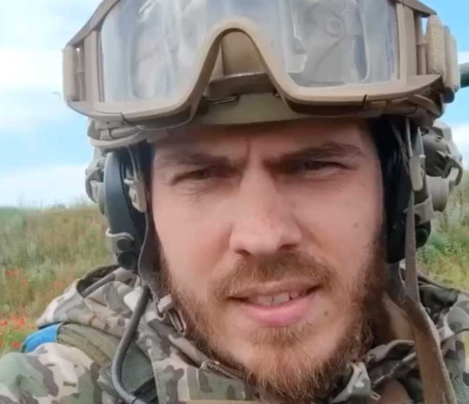 นายทหารยูเครนประหลาดใจเมื่อรู้ว่าใครอยู่รอบตัวเขา
